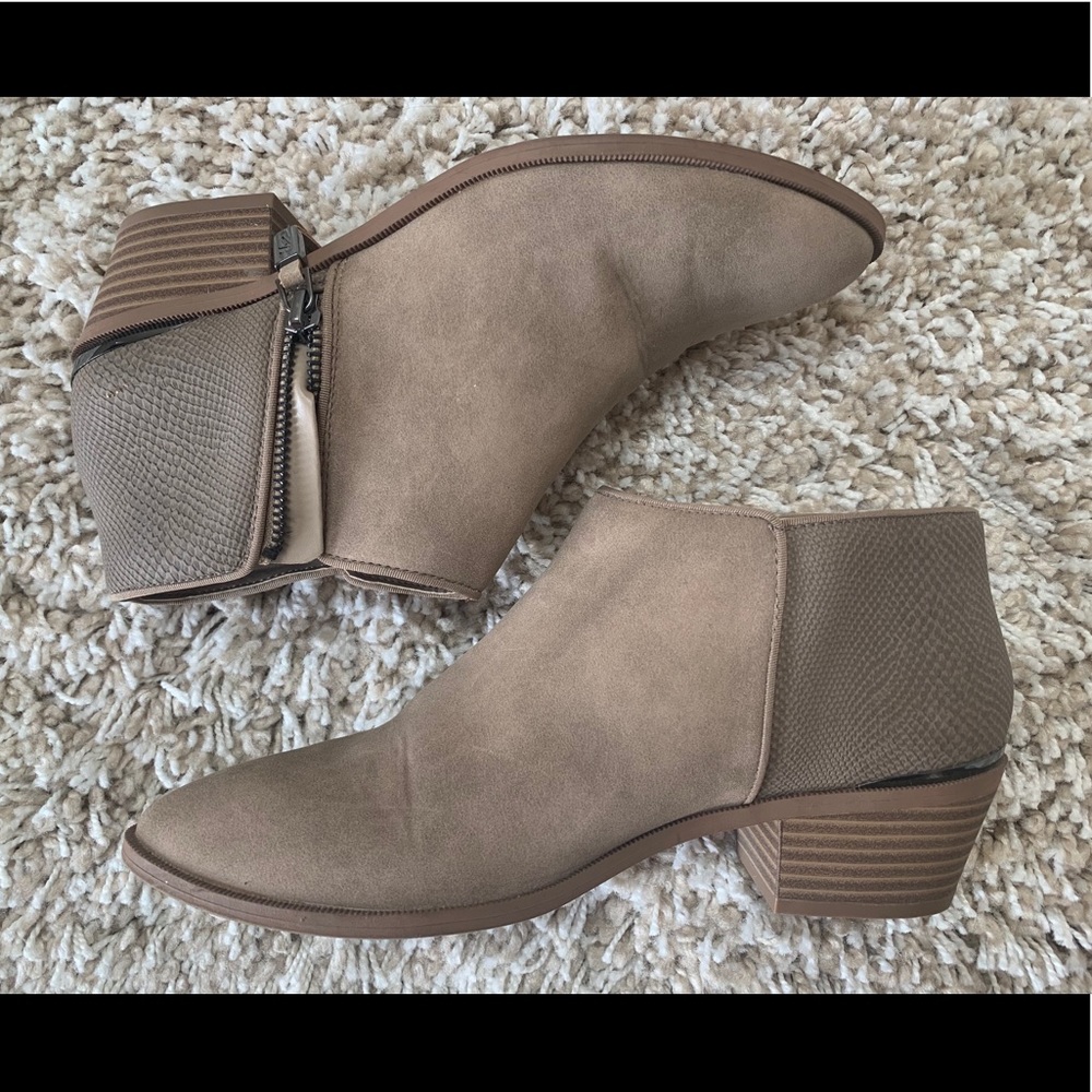 Simply Vera Vera Wang Ankle Boots